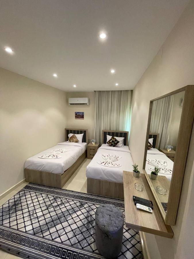Locanda Pyramids Hotel Kafrat al Jabal Bagian luar foto