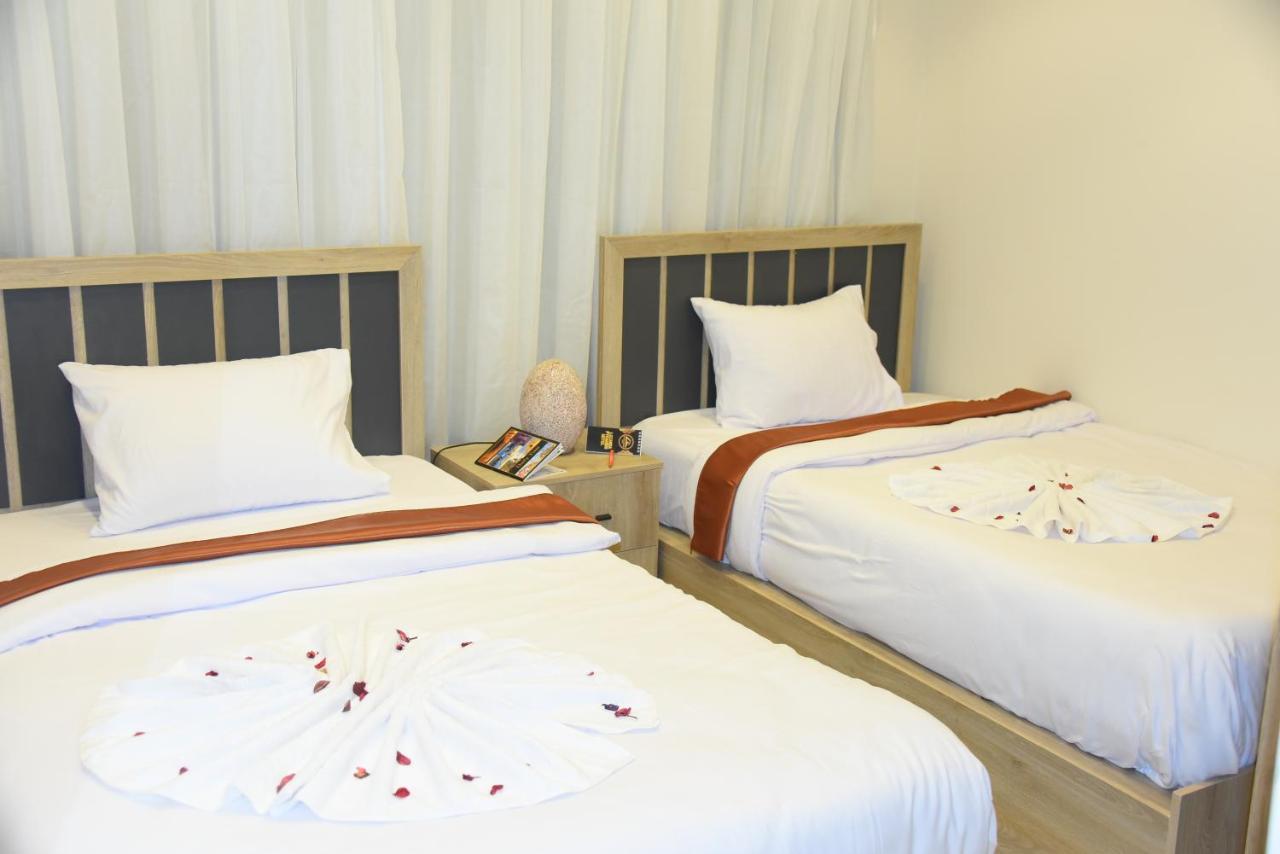 Locanda Pyramids Hotel Kafrat al Jabal Bagian luar foto
