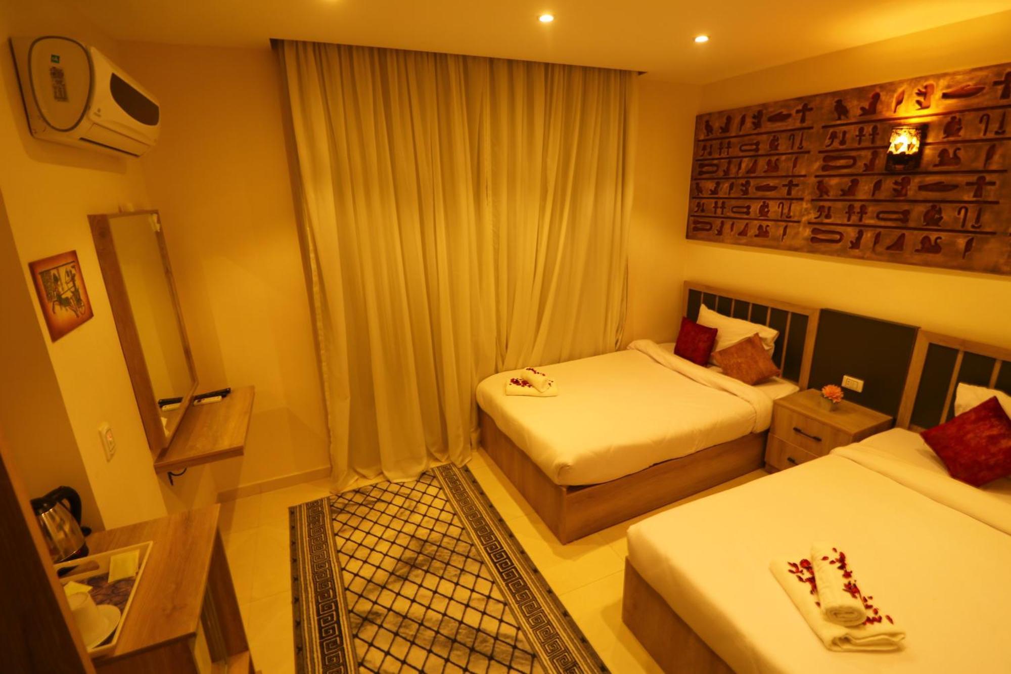 Locanda Pyramids Hotel Kafrat al Jabal Bagian luar foto
