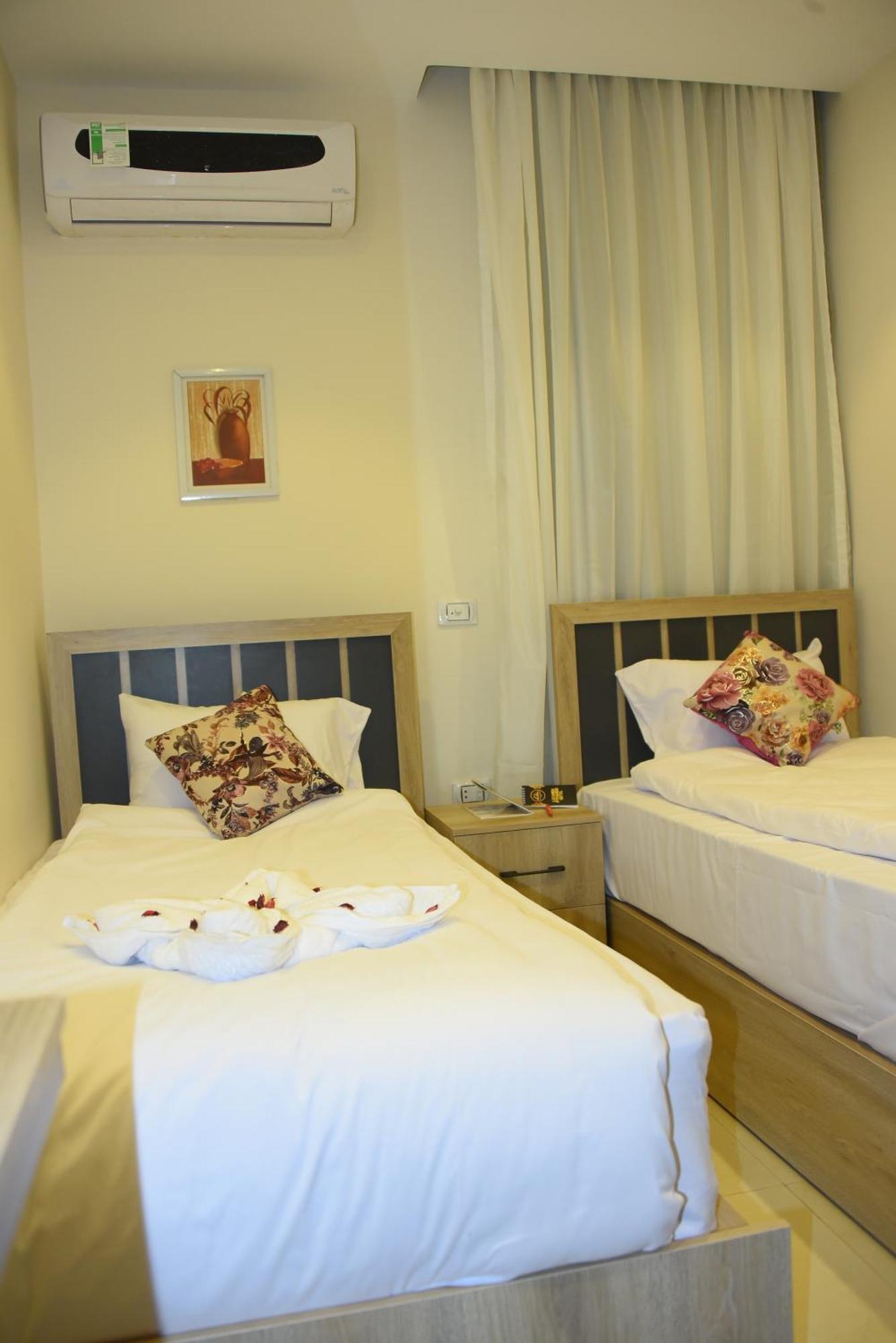 Locanda Pyramids Hotel Kafrat al Jabal Bagian luar foto