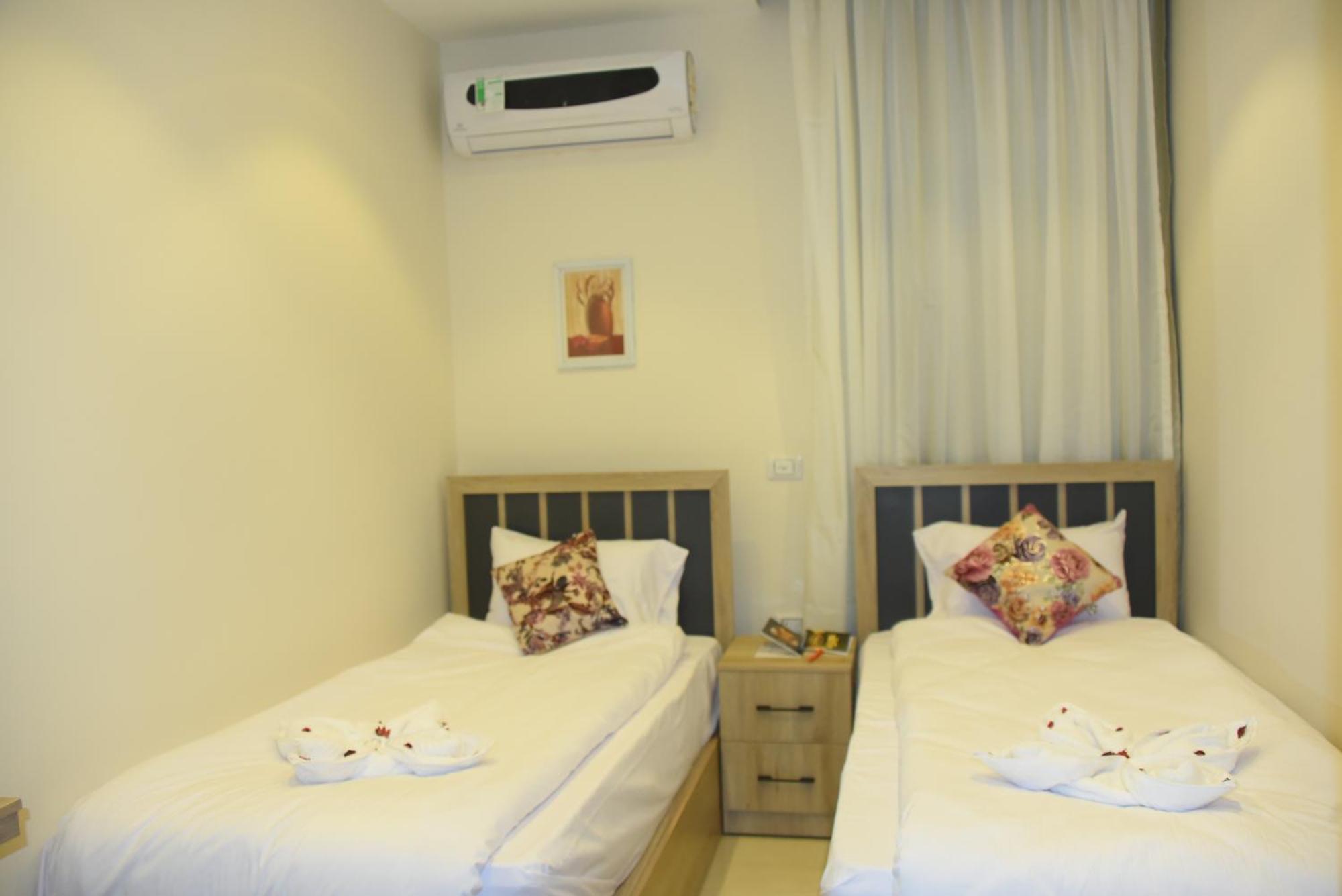 Locanda Pyramids Hotel Kafrat al Jabal Bagian luar foto