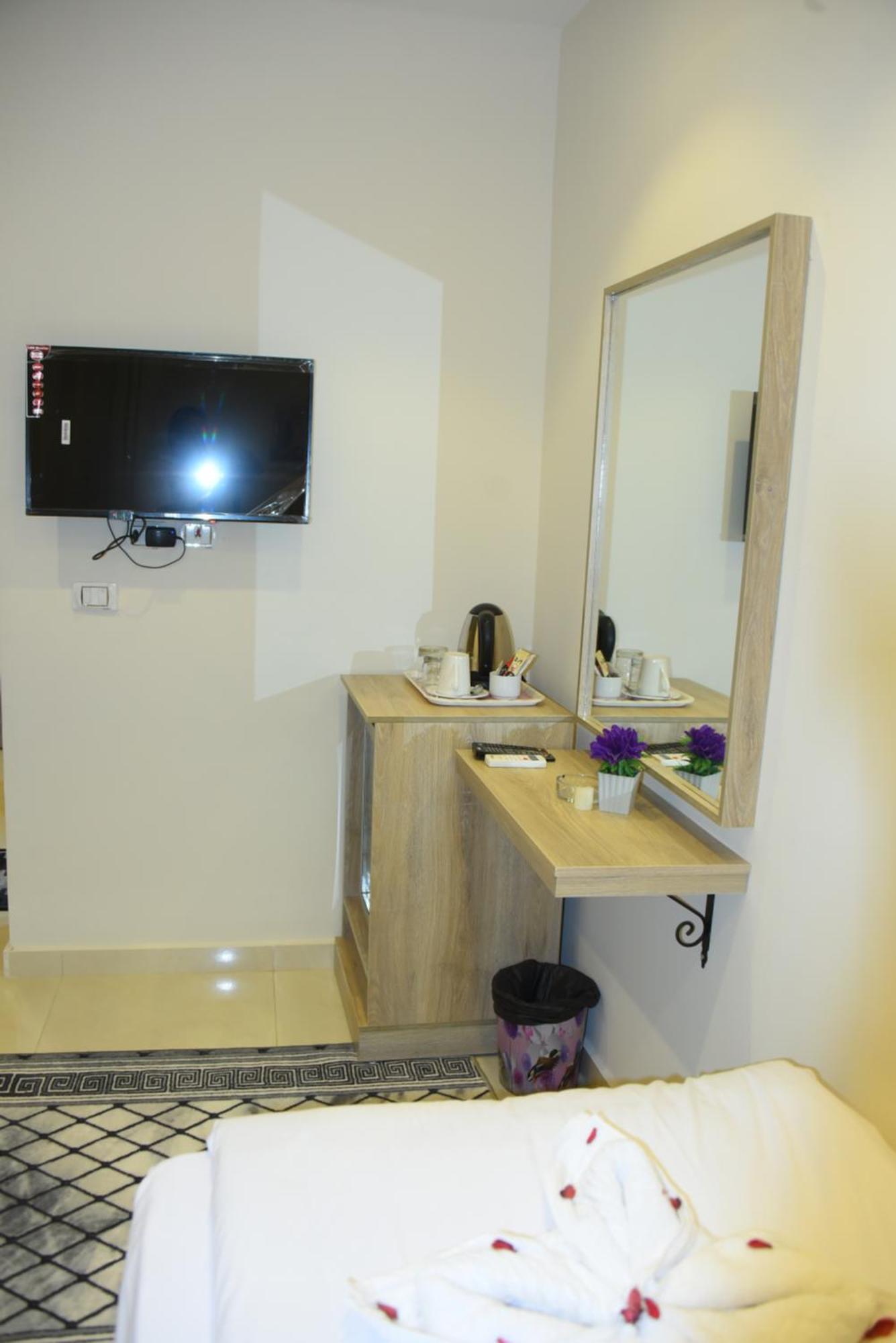 Locanda Pyramids Hotel Kafrat al Jabal Bagian luar foto